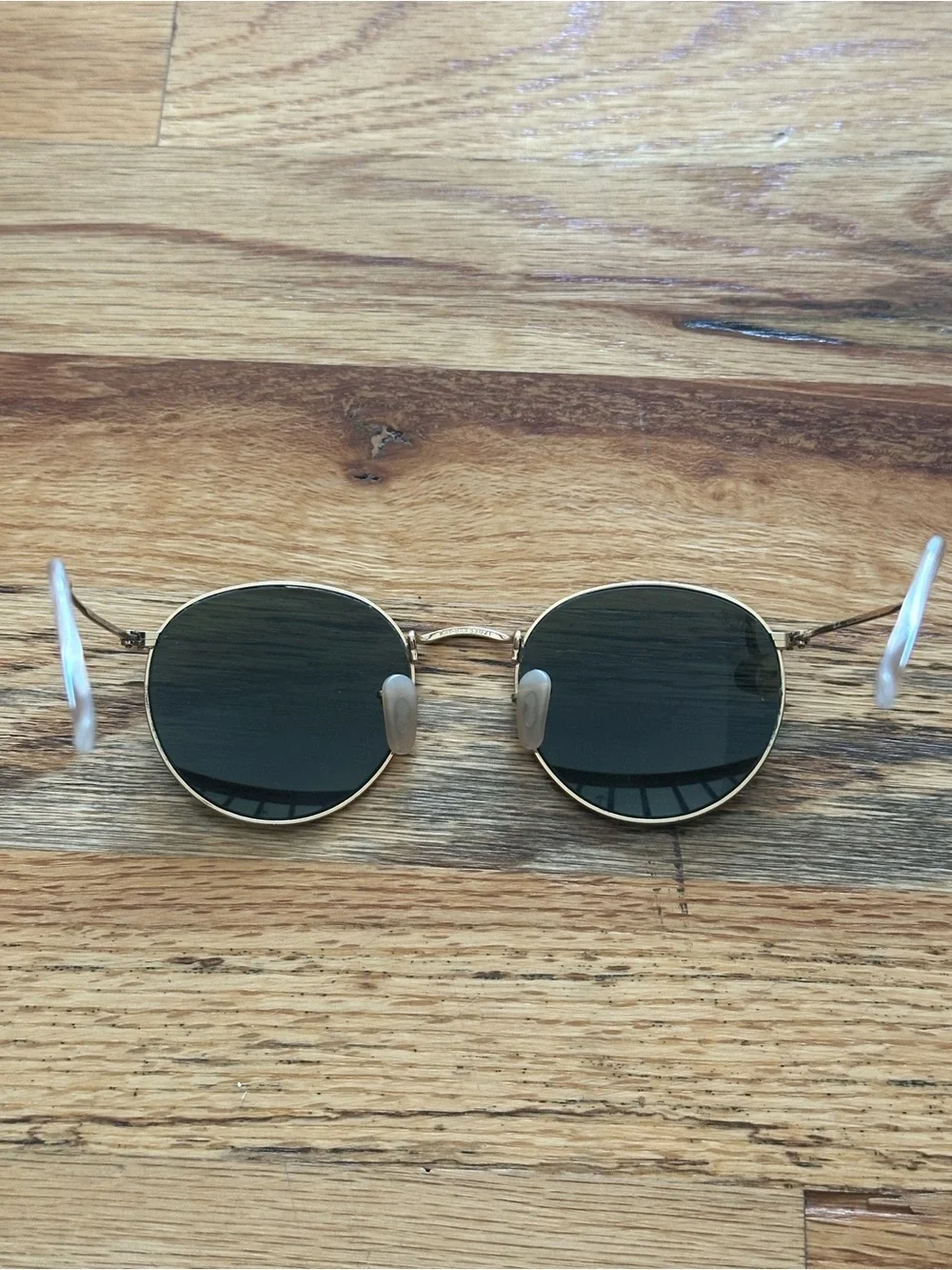 Ray-Ban Round Metal Sunglasses in Gold